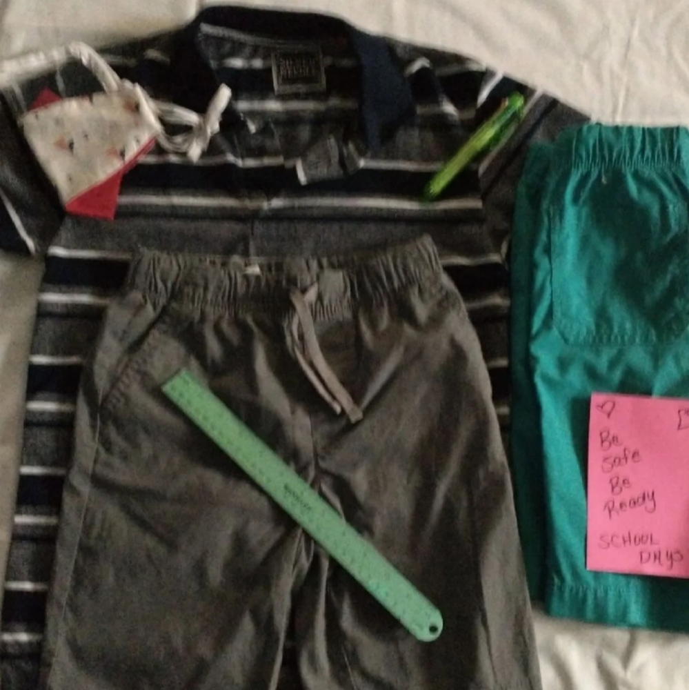 Boys 10-12 (2)shorts and top bundle